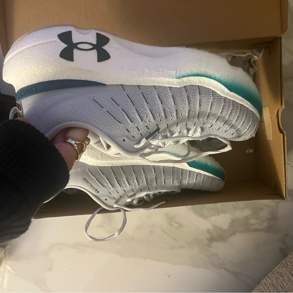 Under Armour infinite elite